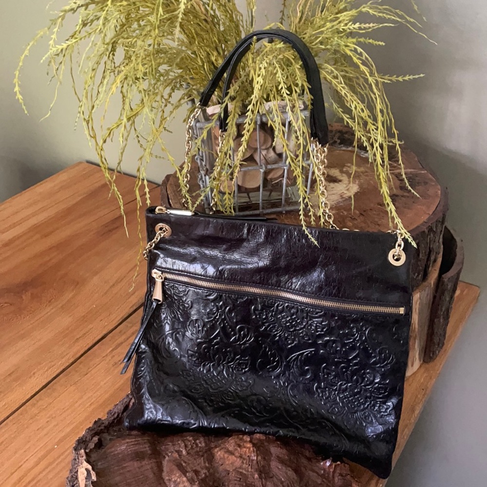 Black Floral Engraved Versatile Hobo Purse can wear as a crossbody  shoulder bag